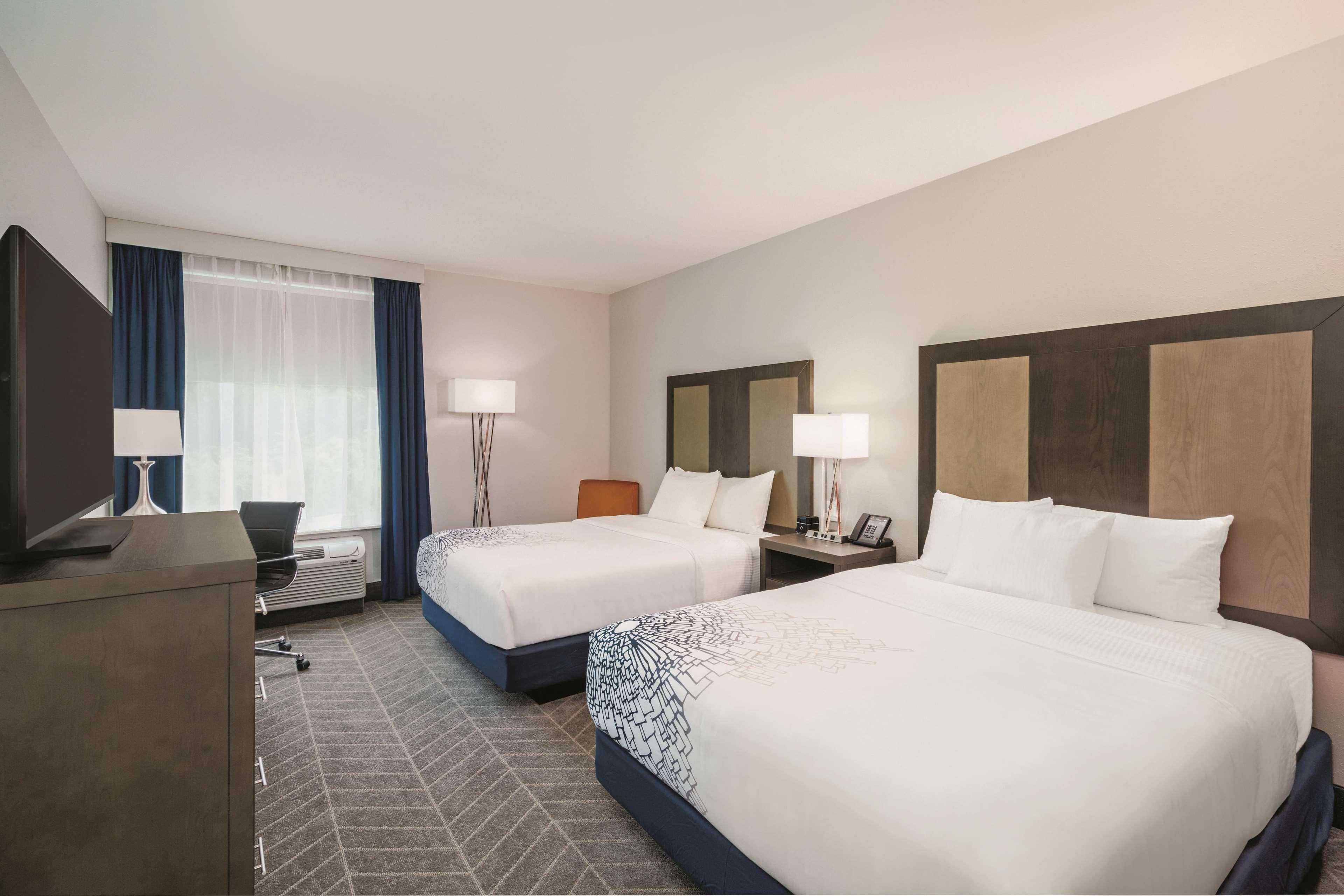 Отель La Quinta By Wyndham Opelika Auburn Экстерьер фото