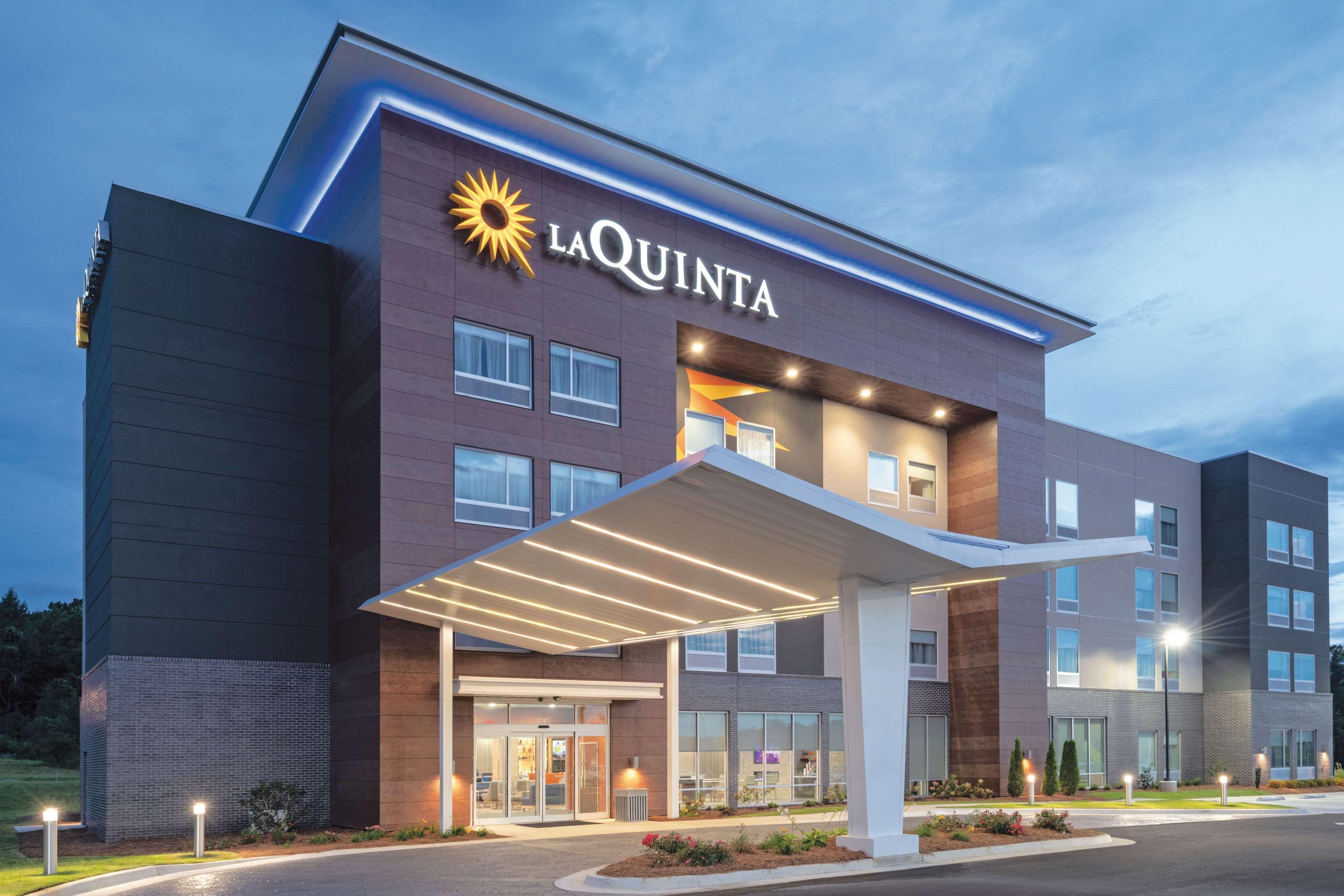 Отель La Quinta By Wyndham Opelika Auburn Экстерьер фото