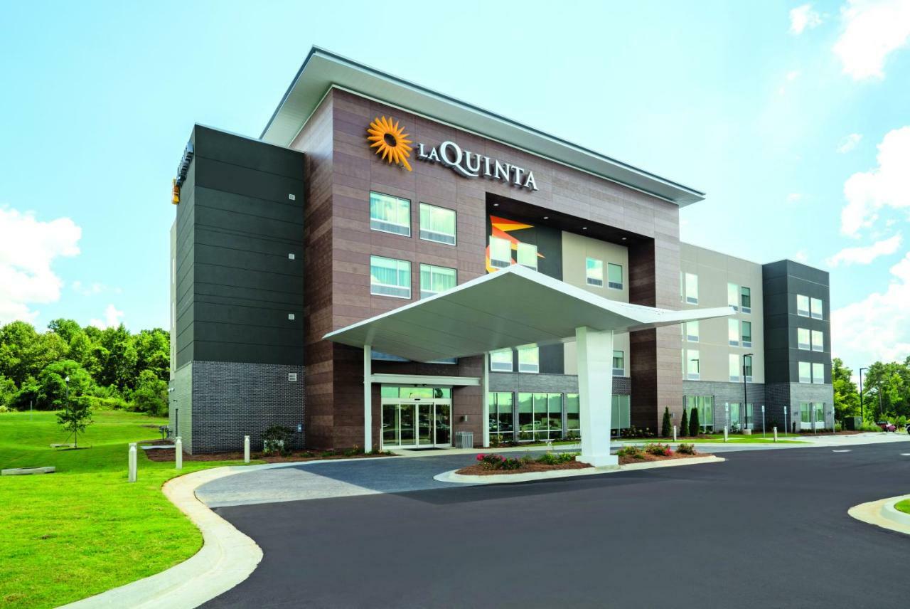 Отель La Quinta By Wyndham Opelika Auburn Экстерьер фото